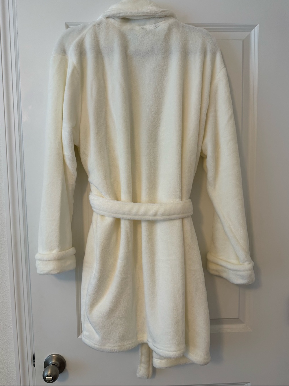 Etoile Plush Bath Robe White - Picture 6 of 6